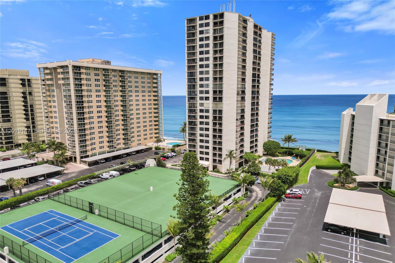 CONNEMARA CONDO - Residential