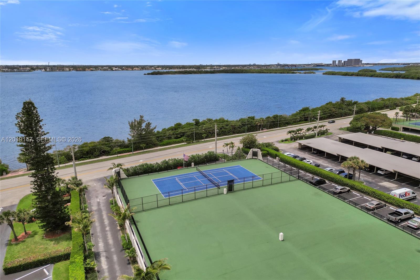 CONNEMARA CONDO - Residential