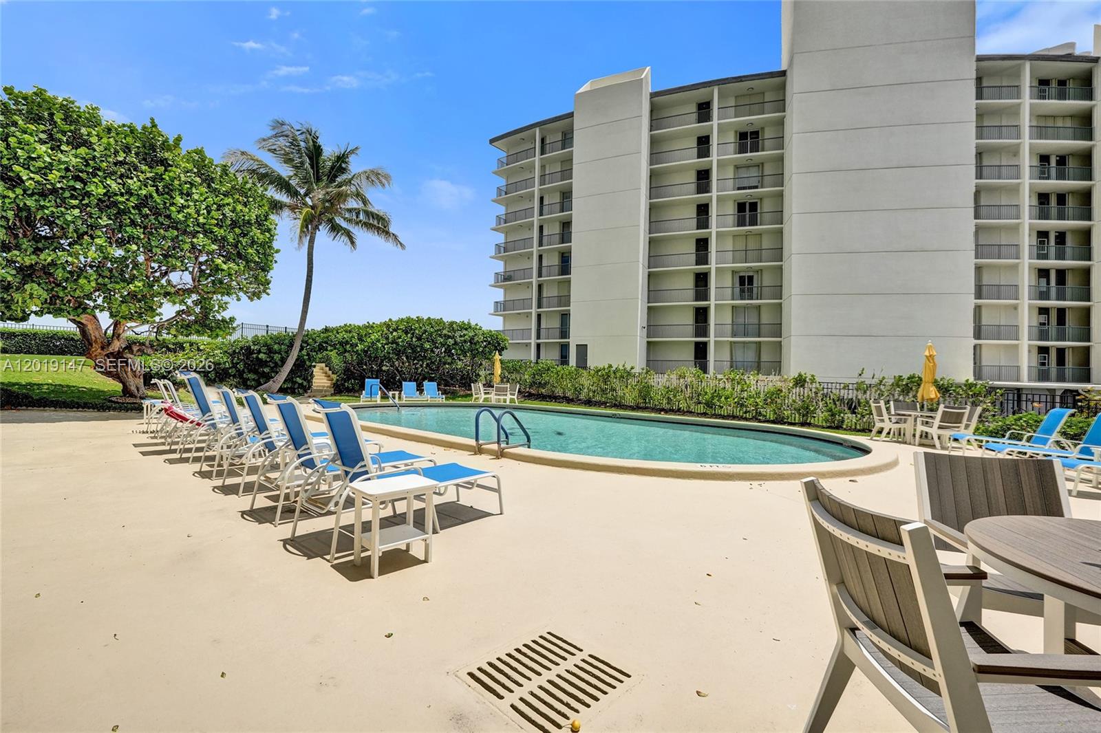 CONNEMARA CONDO - Residential