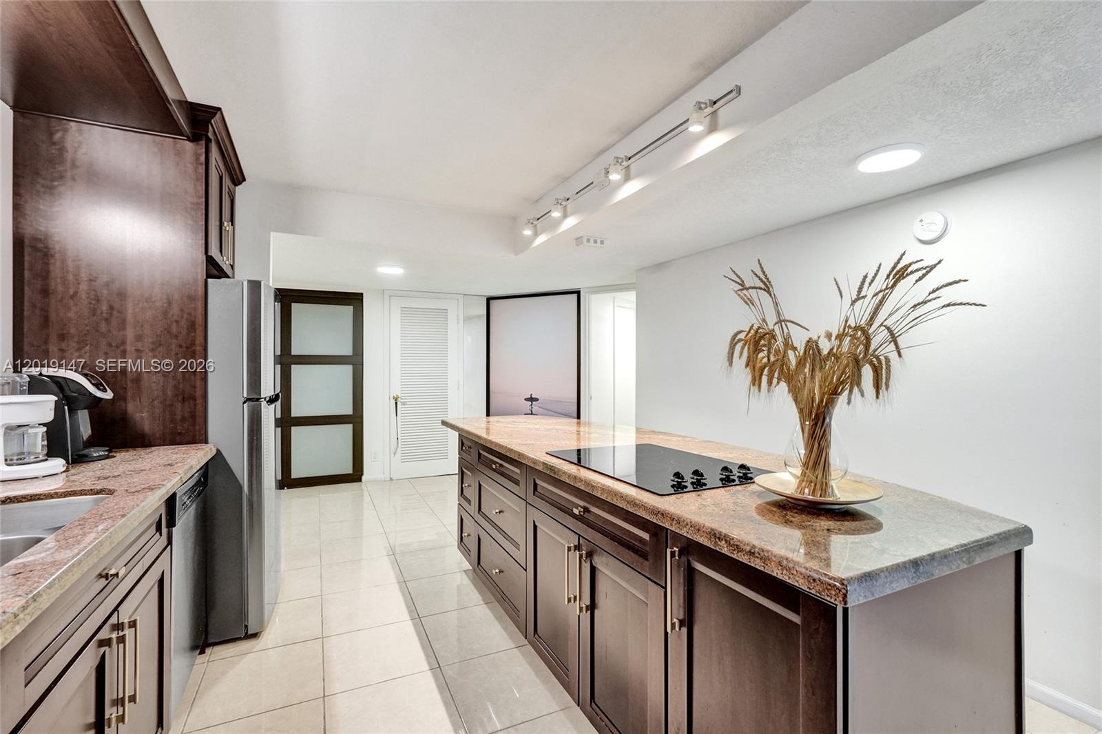 CONNEMARA CONDO - Residential