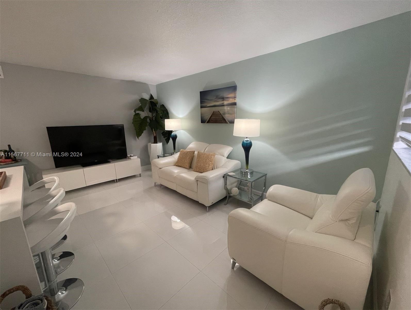 COLLINS VIEW CONDO - Residential Lease