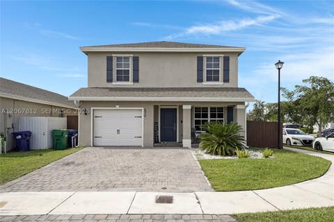 Photo of 572 NE 6th Pl, Homestead, FL 33034 (MLS # A12067812)