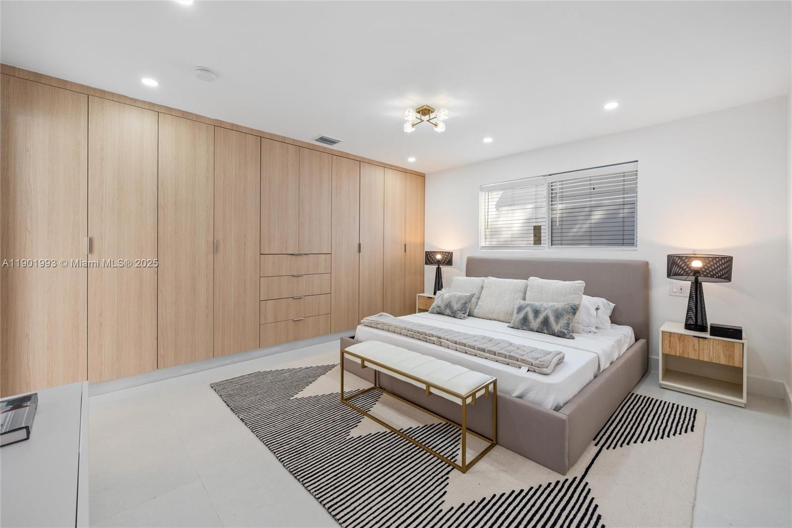 HOLLYWOOD HILLS AMEN PLAT - Residential