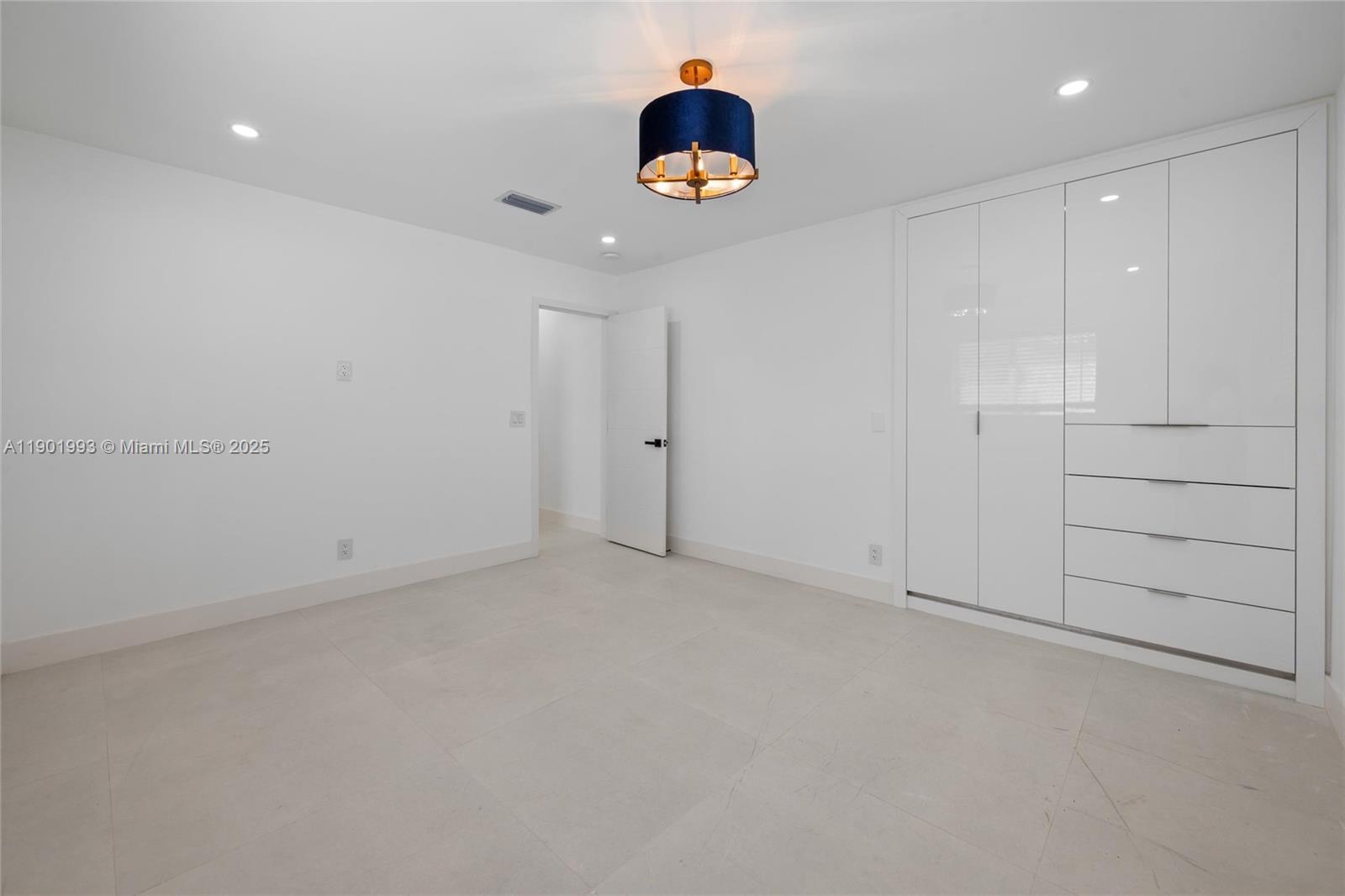 HOLLYWOOD HILLS AMEN PLAT - Residential