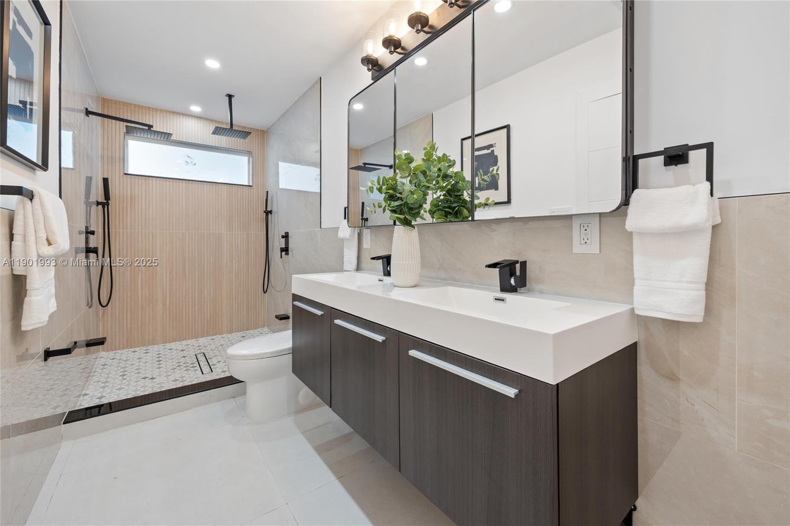 HOLLYWOOD HILLS AMEN PLAT - Residential