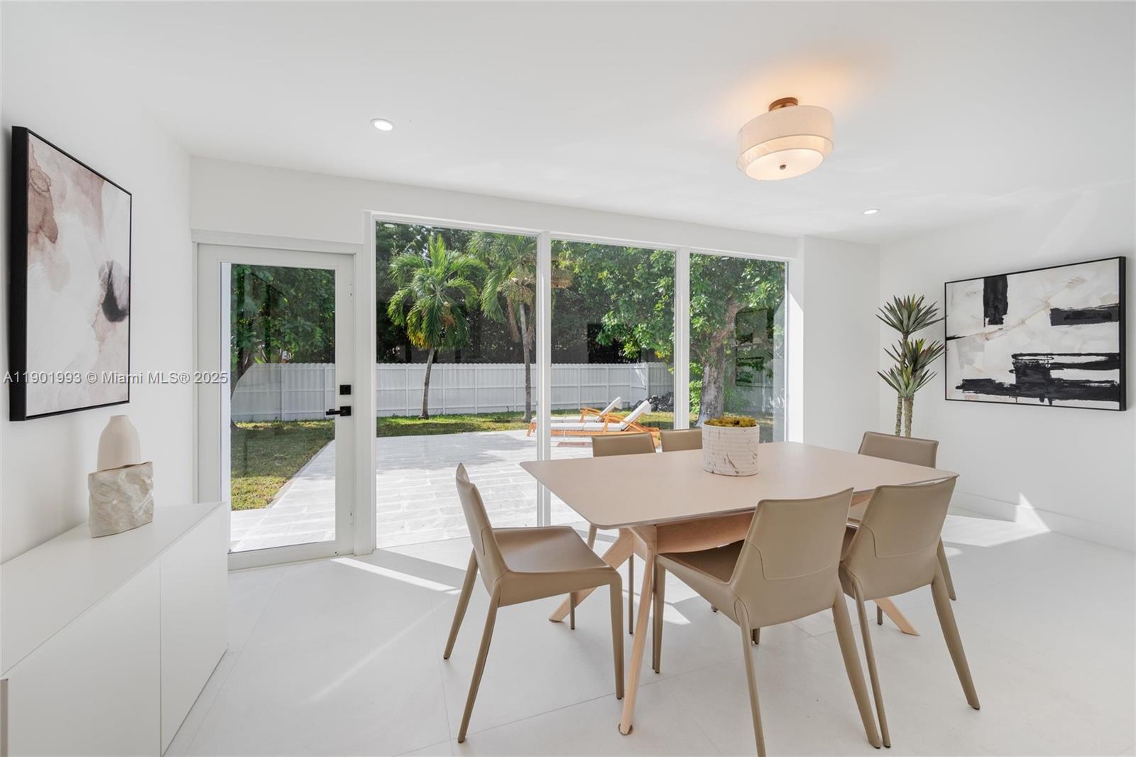 HOLLYWOOD HILLS AMEN PLAT - Residential