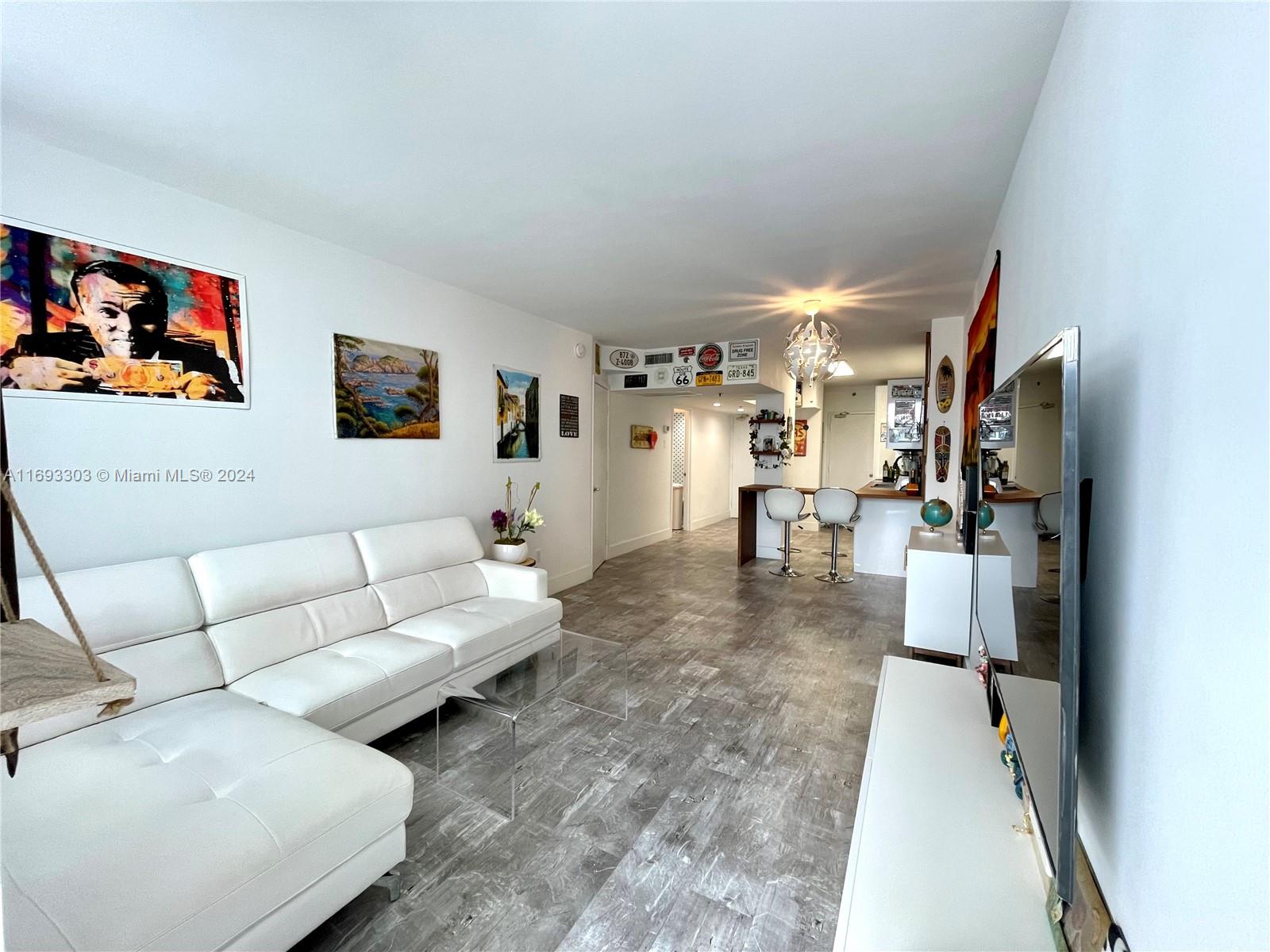 100 Lincoln Rd 518