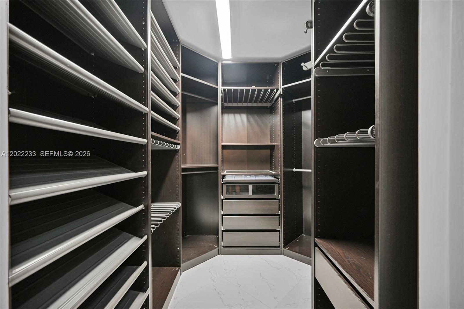 RENAISSANCE ON THE OCEAN - Residential