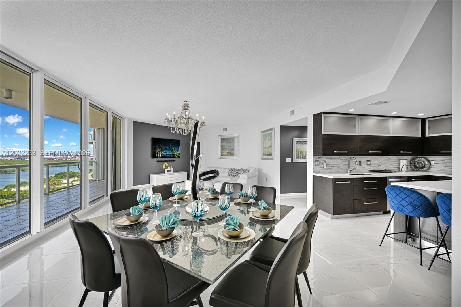 RENAISSANCE ON THE OCEAN - Residential