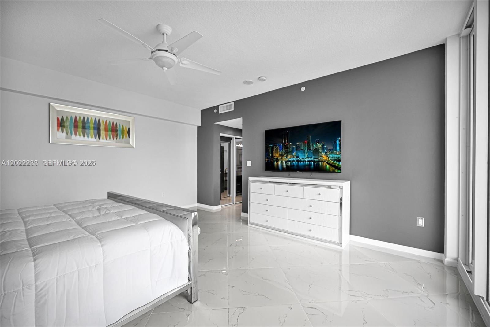 RENAISSANCE ON THE OCEAN - Residential