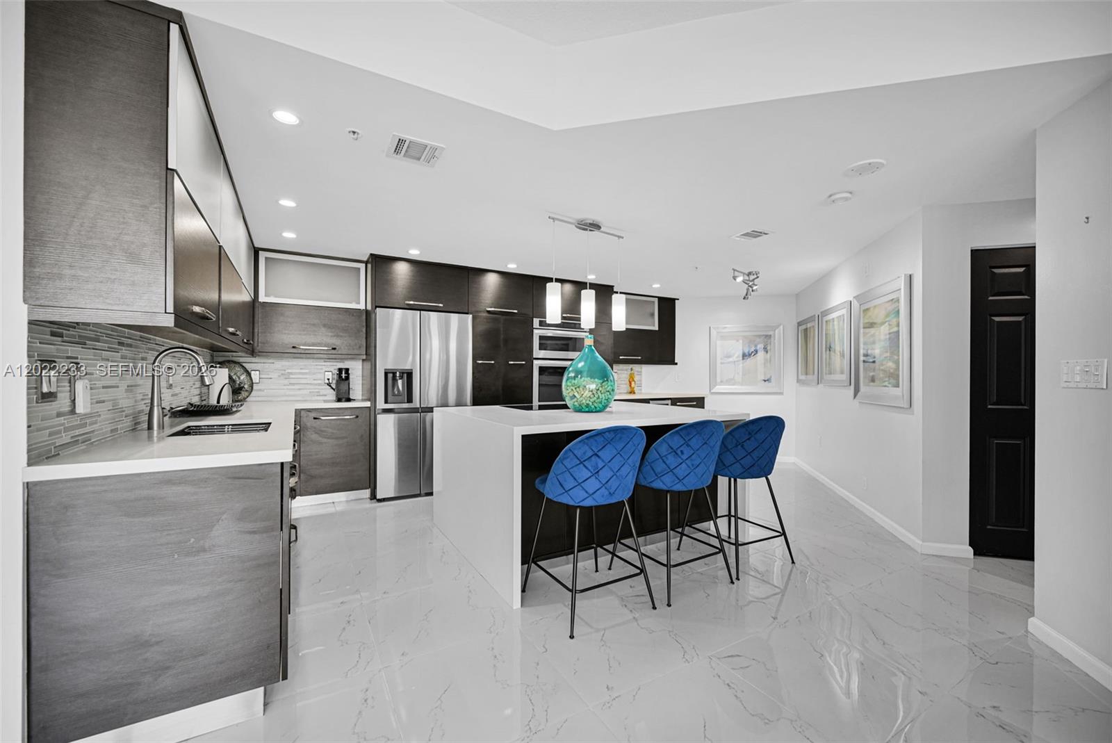 RENAISSANCE ON THE OCEAN - Residential