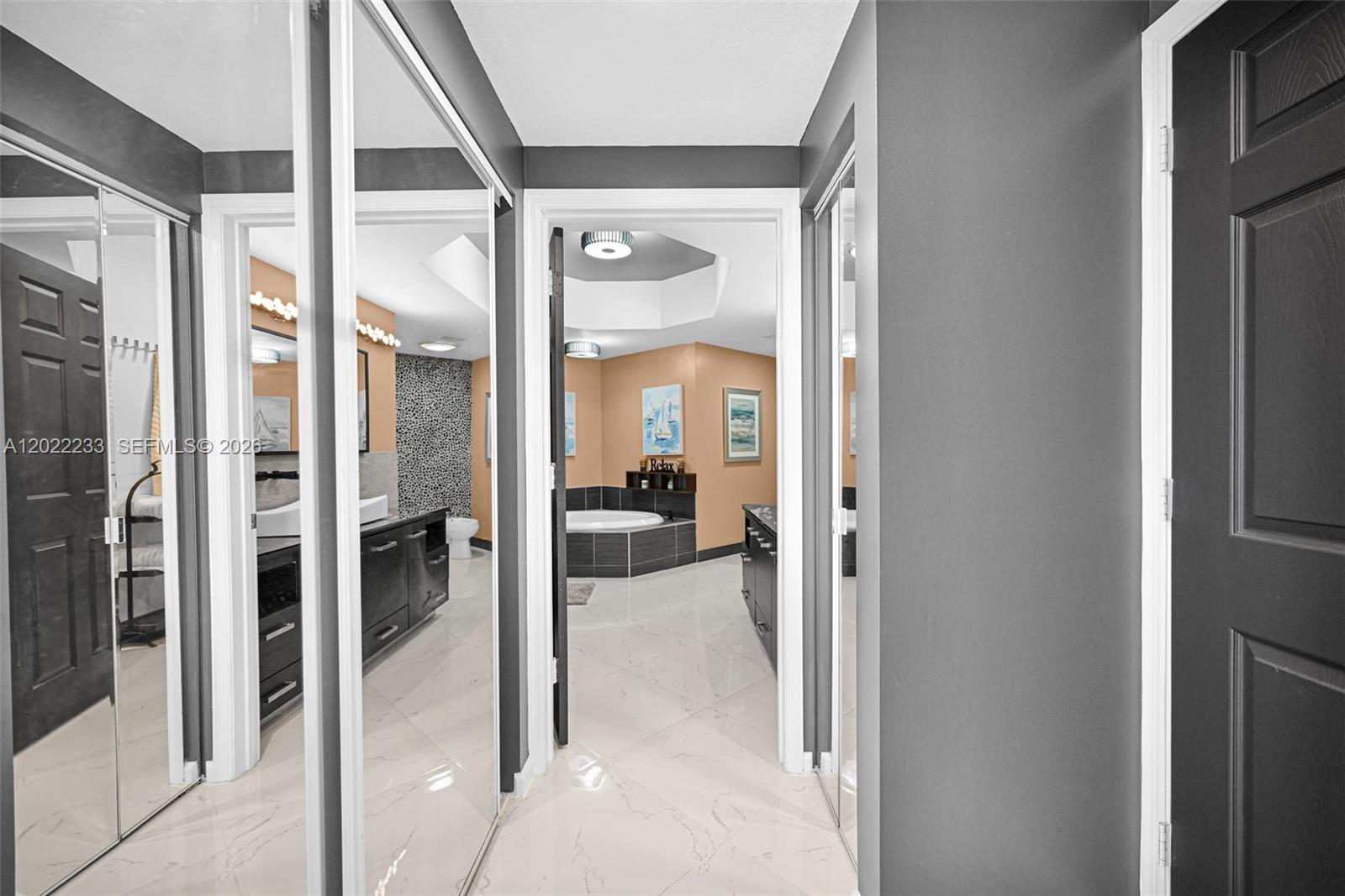 RENAISSANCE ON THE OCEAN - Residential