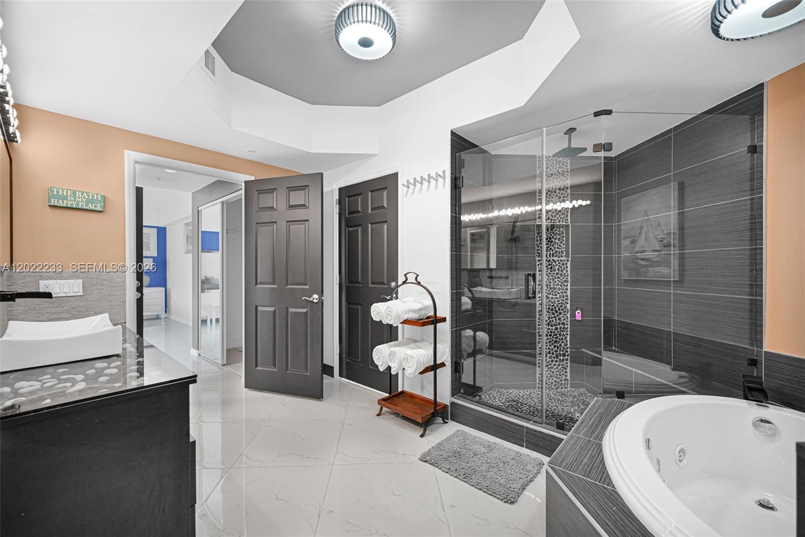 RENAISSANCE ON THE OCEAN - Residential