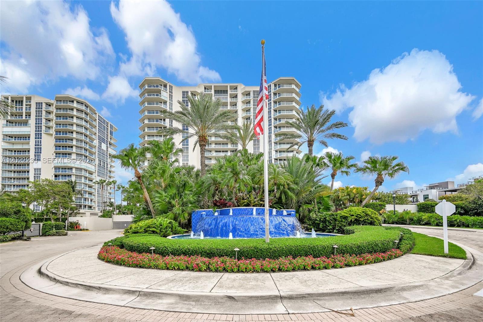 RENAISSANCE ON THE OCEAN - Residential