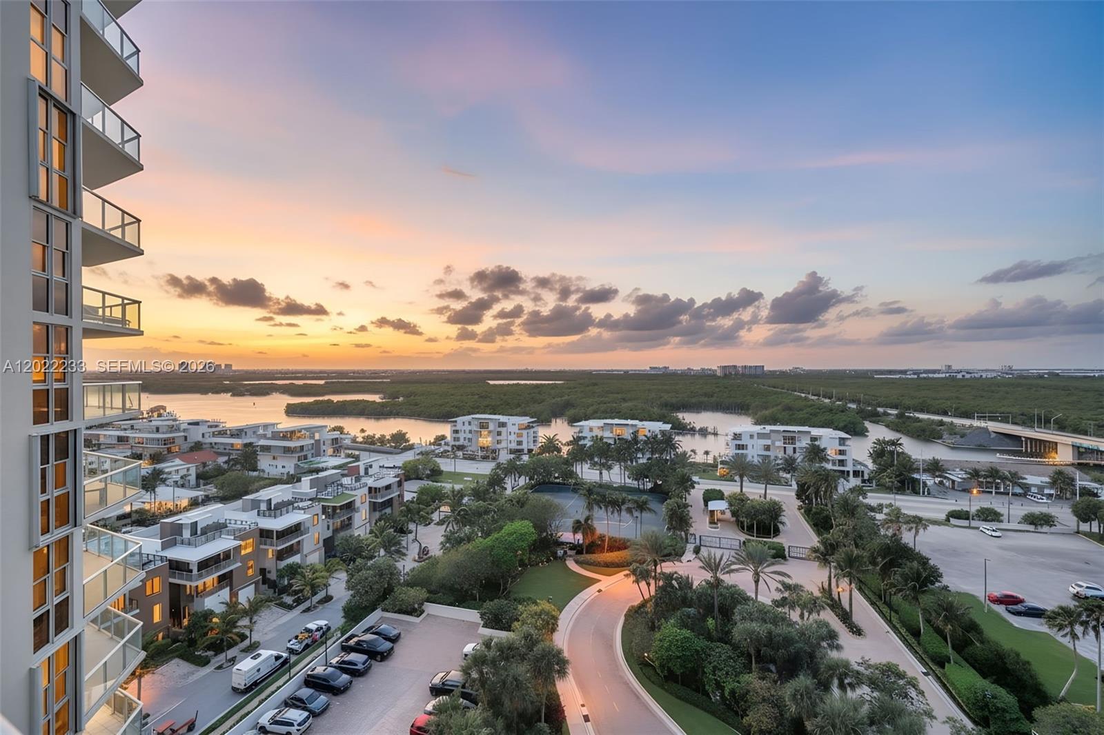 RENAISSANCE ON THE OCEAN - Residential