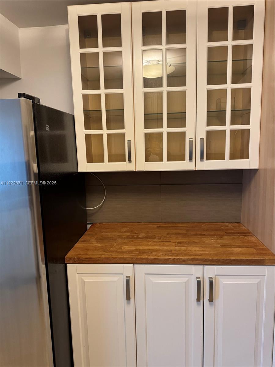 ST REGIS APTS CONDO - Residential Lease