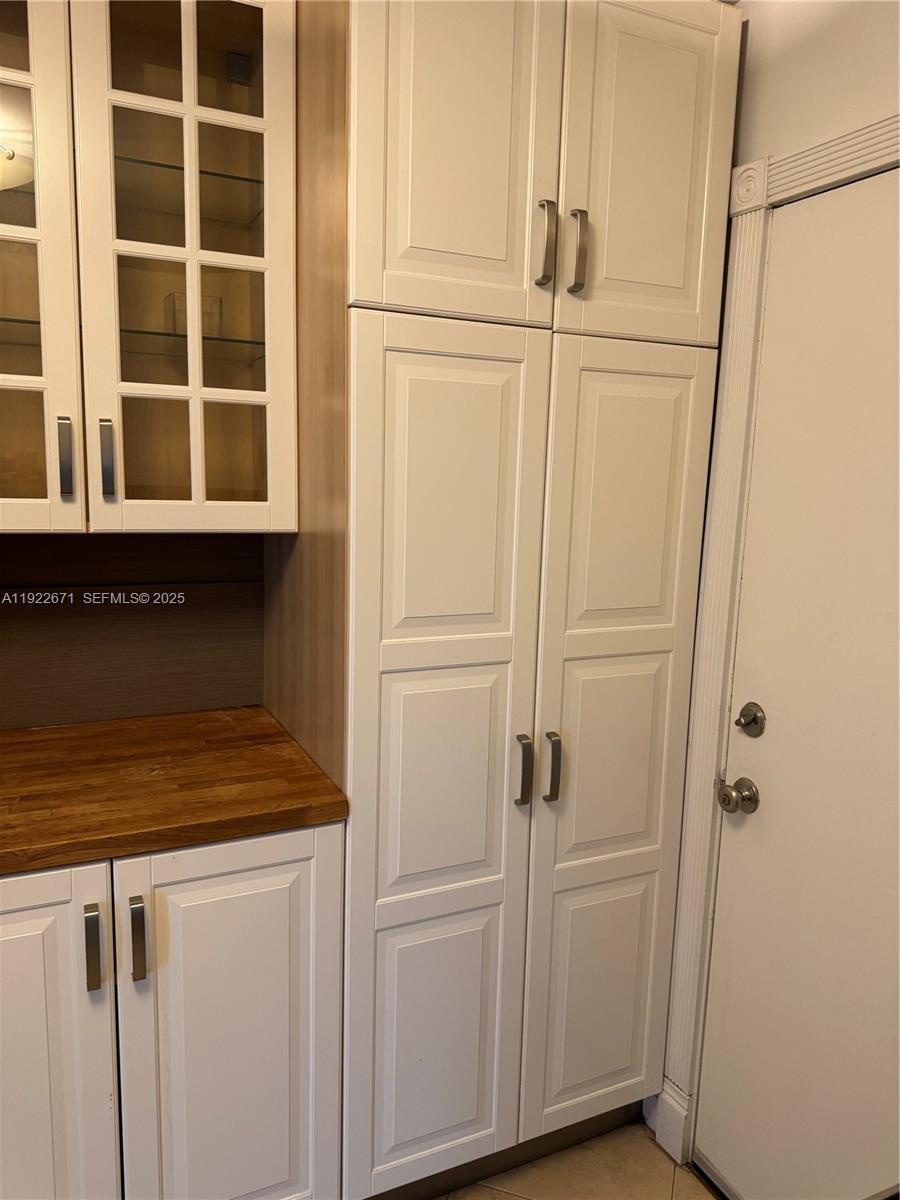 ST REGIS APTS CONDO - Residential Lease