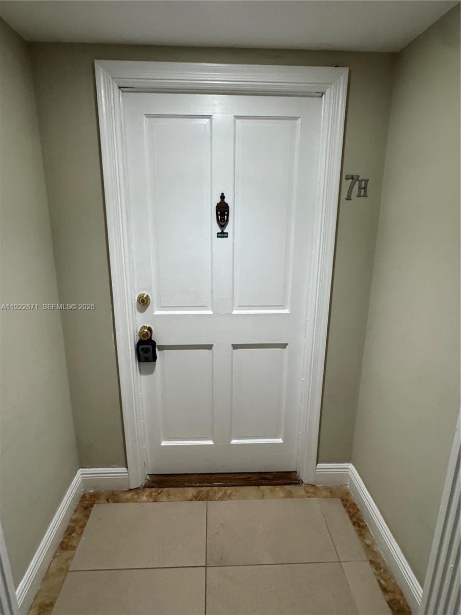 ST REGIS APTS CONDO - Residential Lease