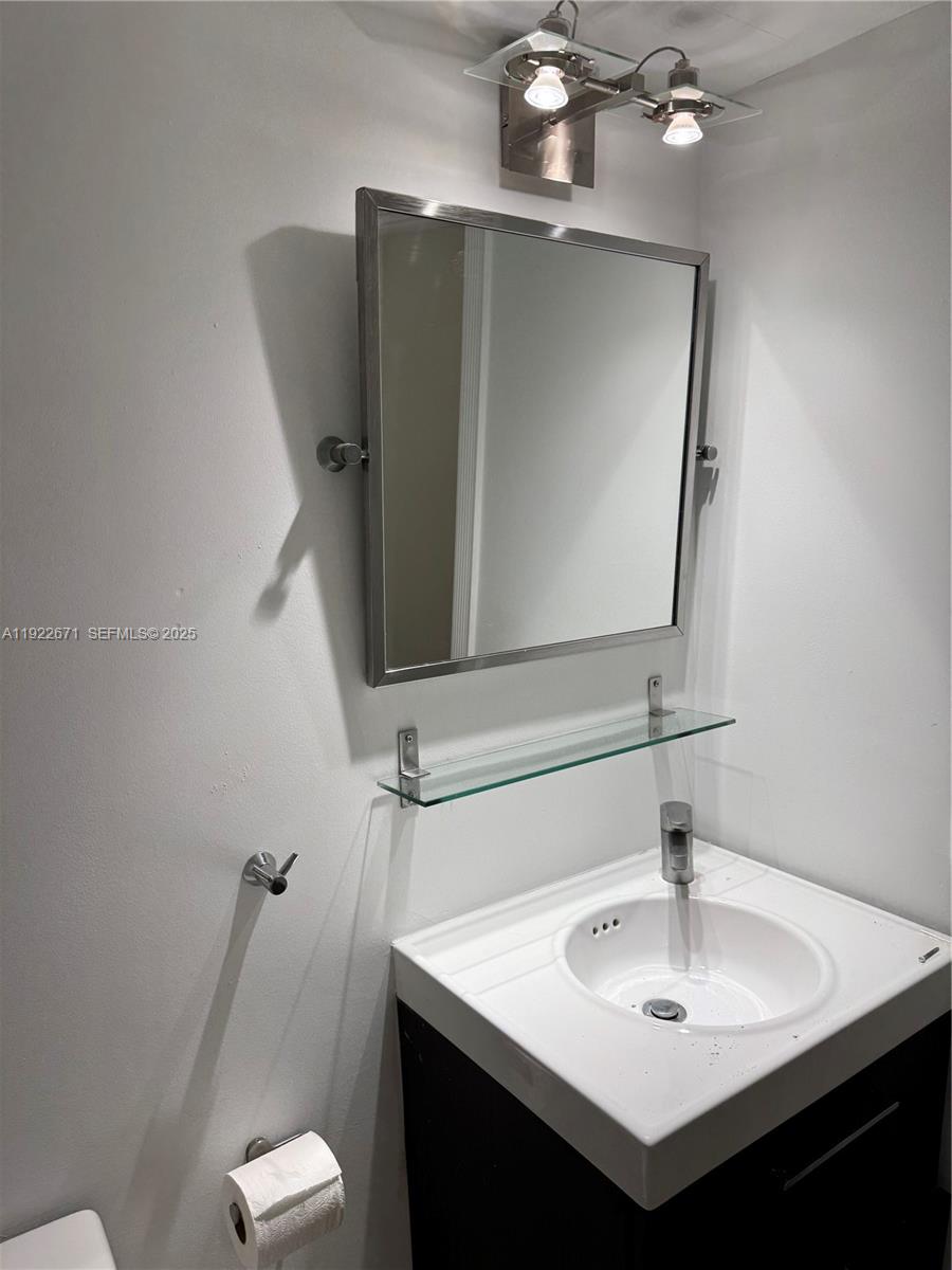 ST REGIS APTS CONDO - Residential Lease