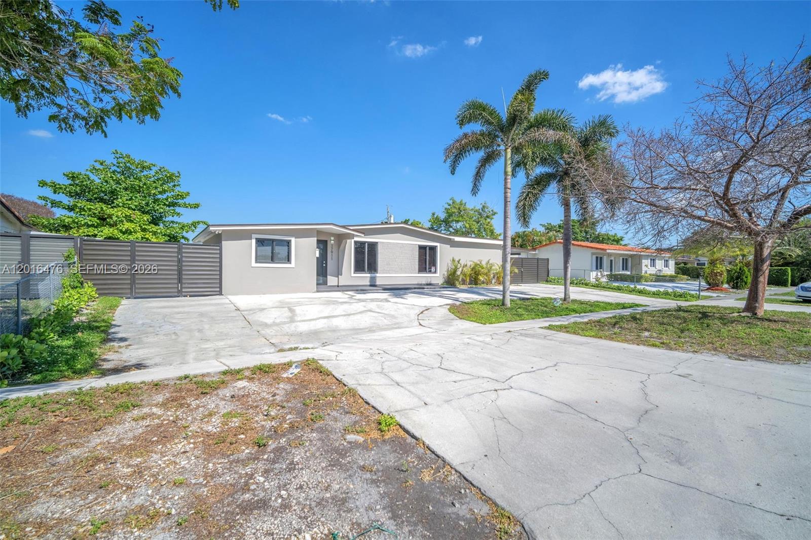 View photos, virtual tours, details... 17911 NW 82nd Ave
