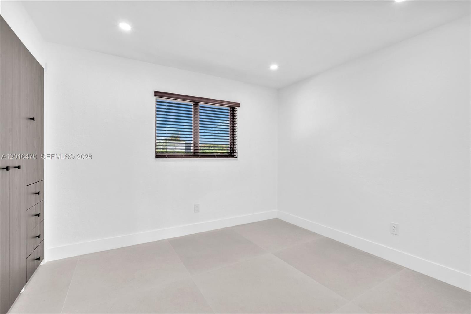 PALM SPRINGS NORTH SEC N - Residential Lease