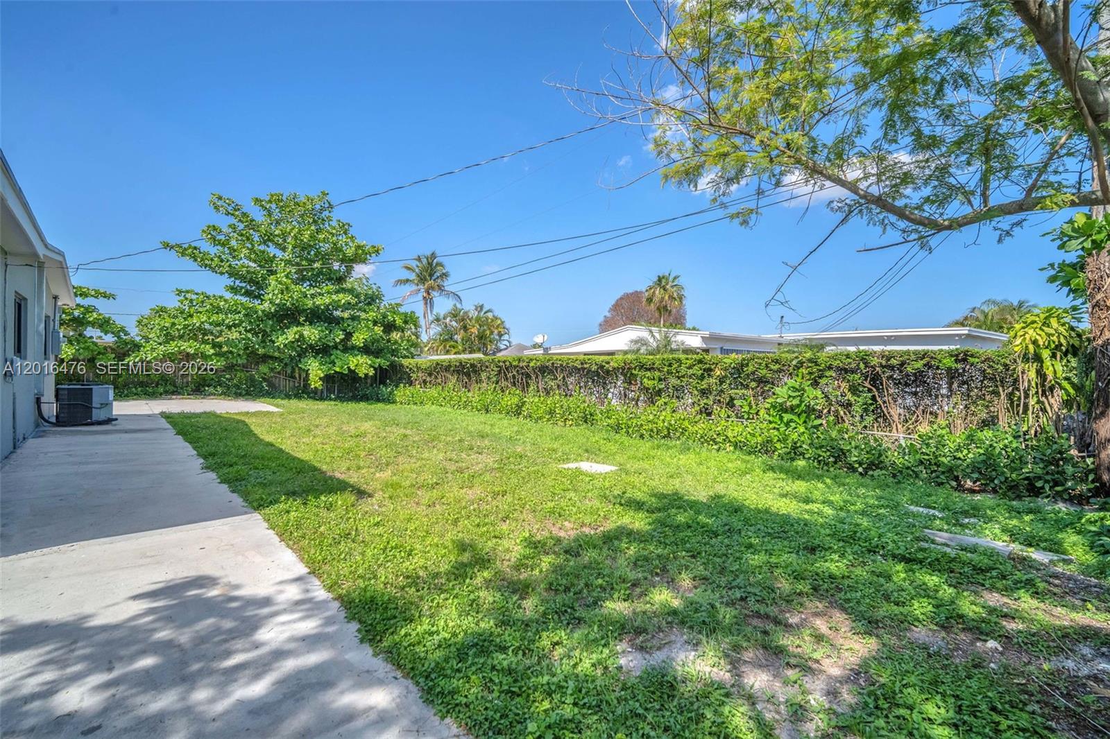 PALM SPRINGS NORTH SEC N - Residential Lease