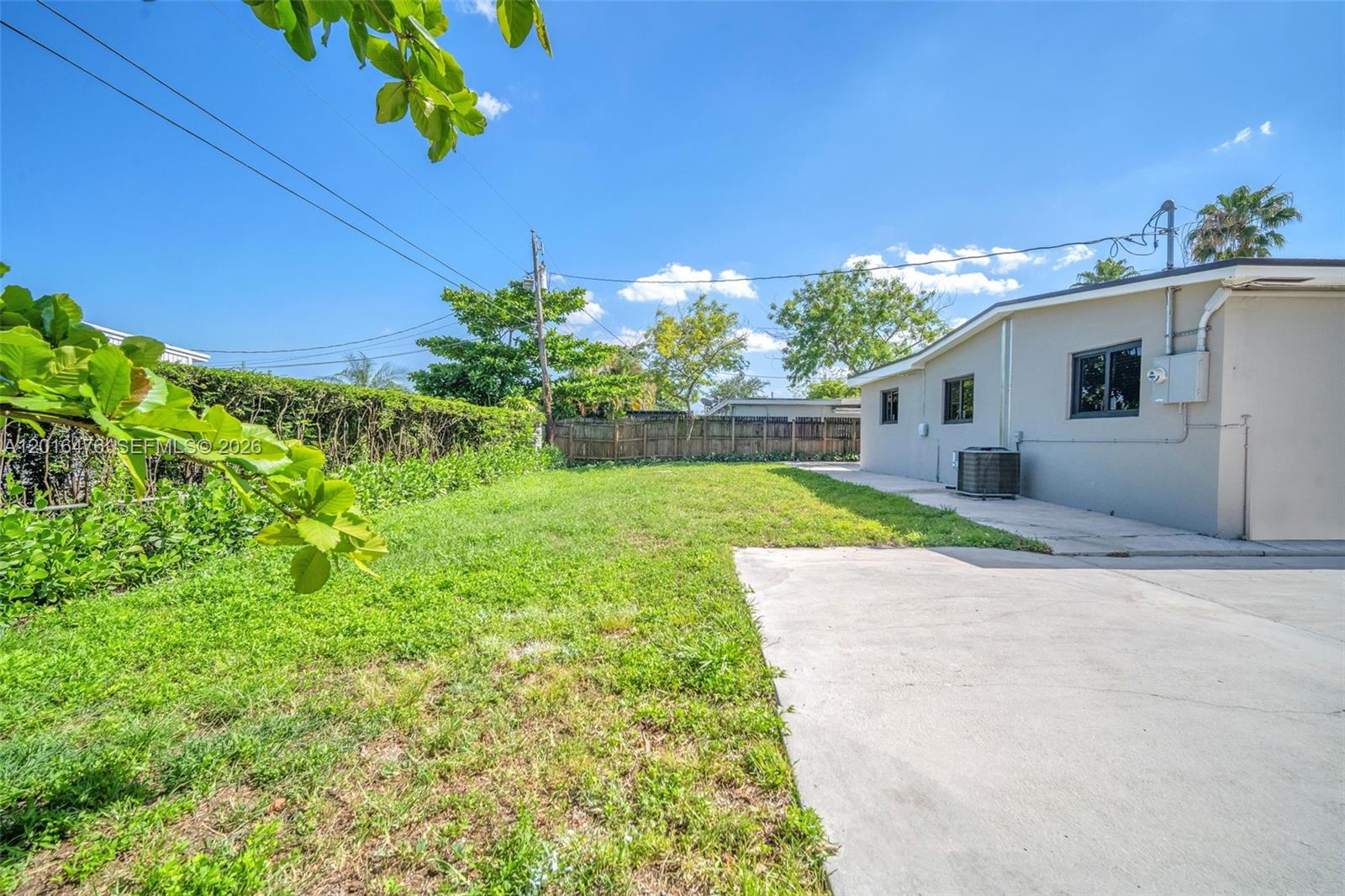 PALM SPRINGS NORTH SEC N - Residential Lease