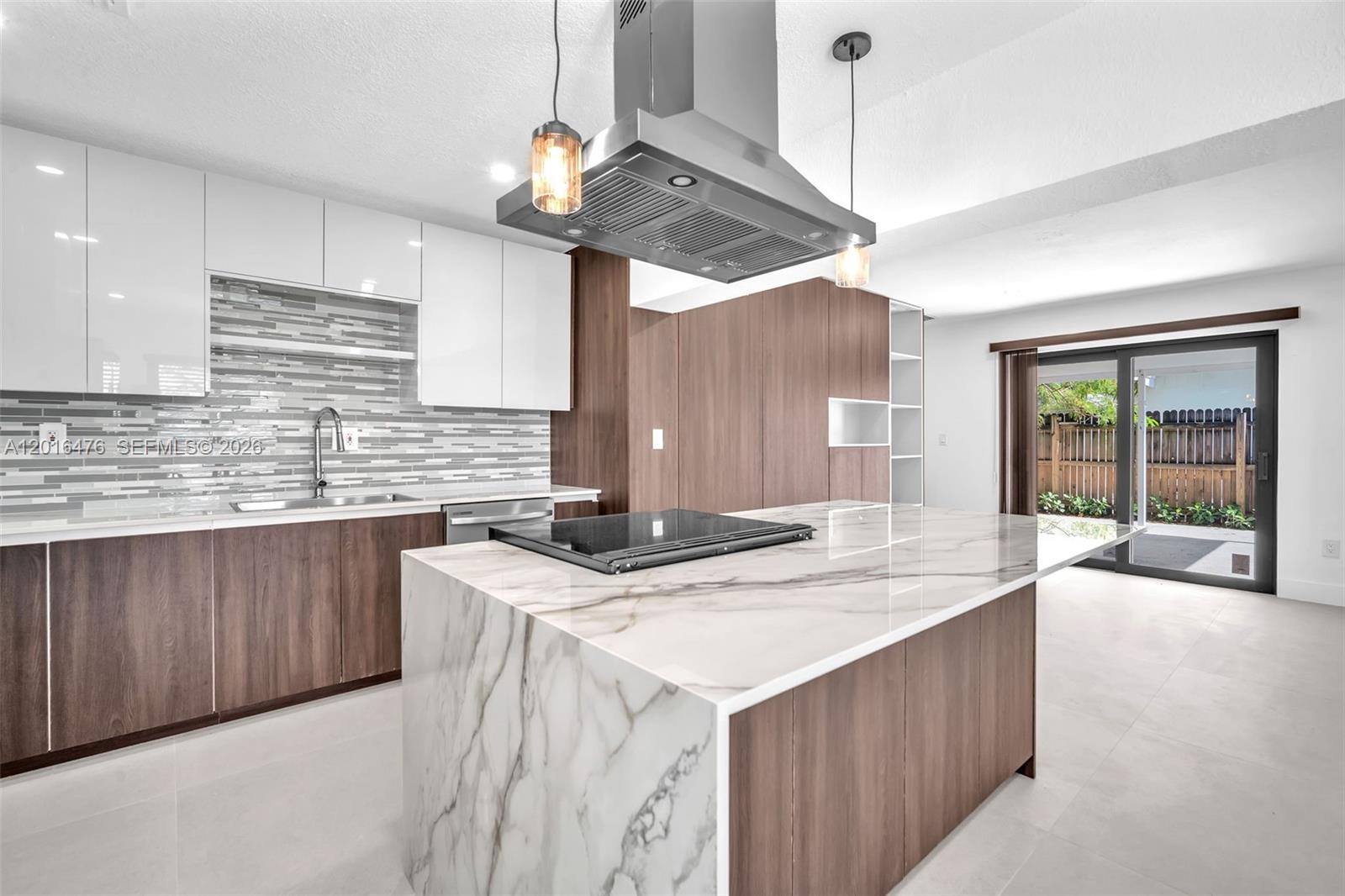 PALM SPRINGS NORTH SEC N - Residential Lease