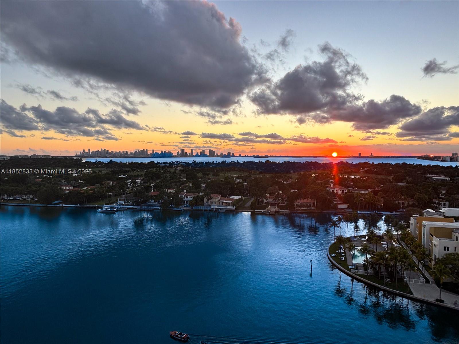 5900 Collins Ave 1607