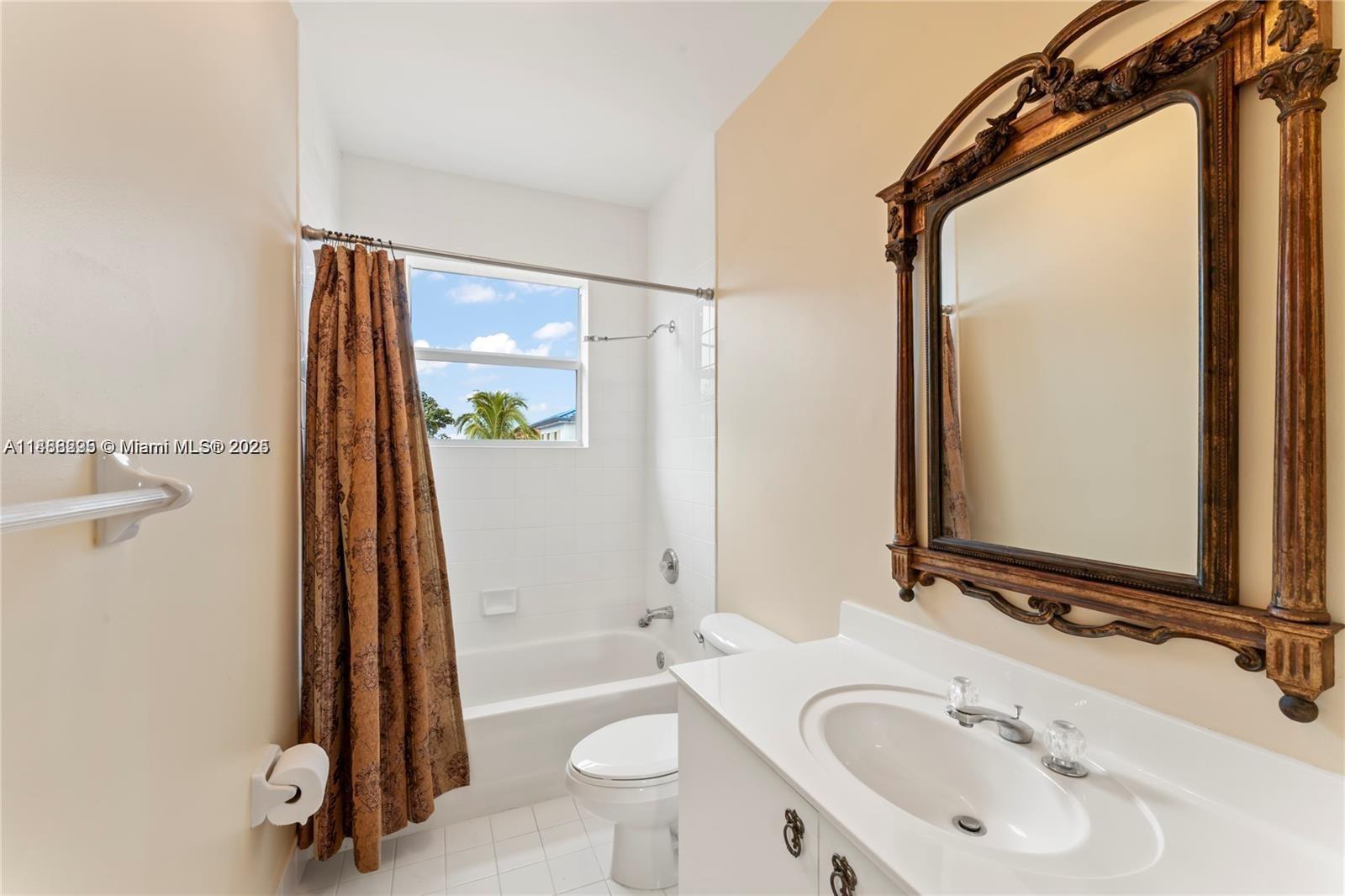 REVISED PLAT OF HAMMOCKS - Residential Lease