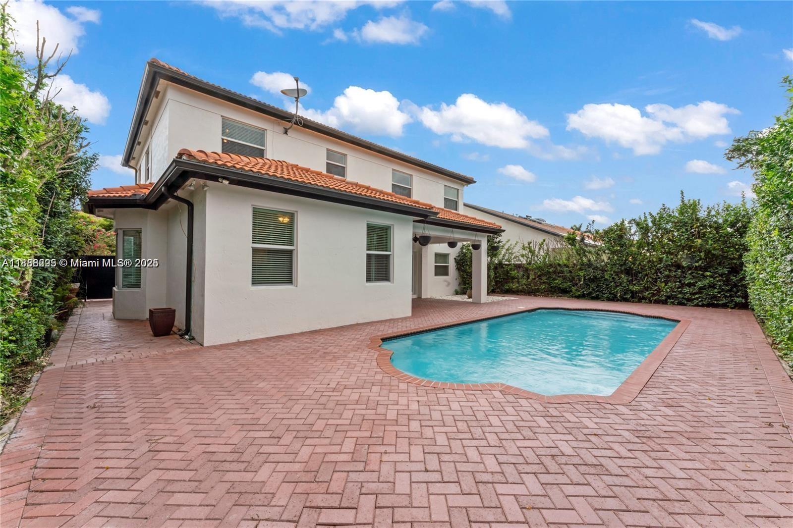 REVISED PLAT OF HAMMOCKS - Residential Lease