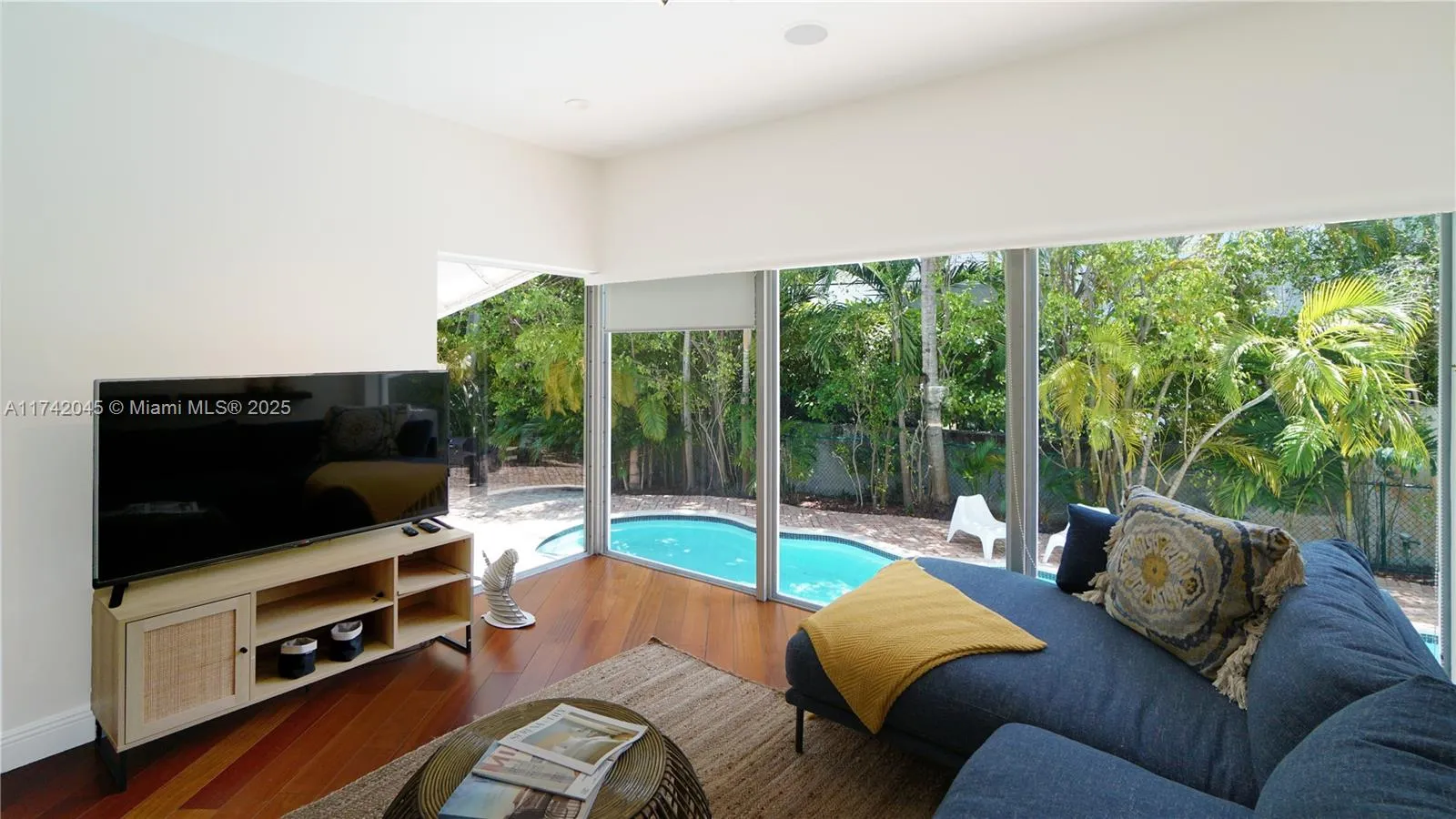 Key Biscayne, Florida 33149, United States, 4 Bedrooms Bedrooms, ,4 BathroomsBathrooms,Residential,Active,120062