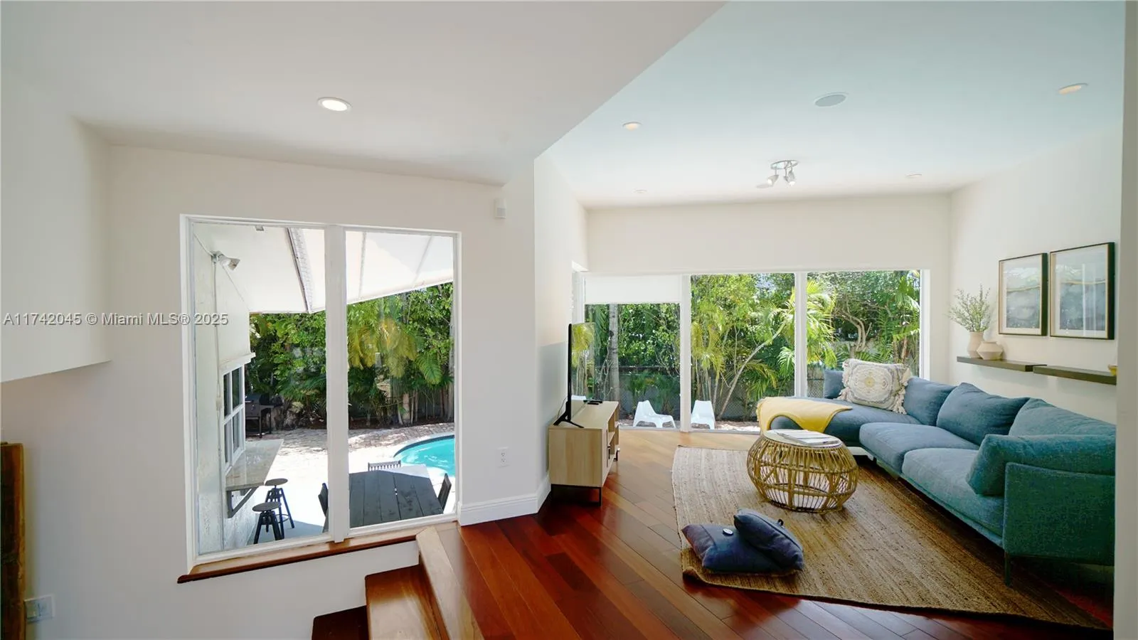 Key Biscayne, Florida 33149, United States, 4 Bedrooms Bedrooms, ,4 BathroomsBathrooms,Residential,Active,120062