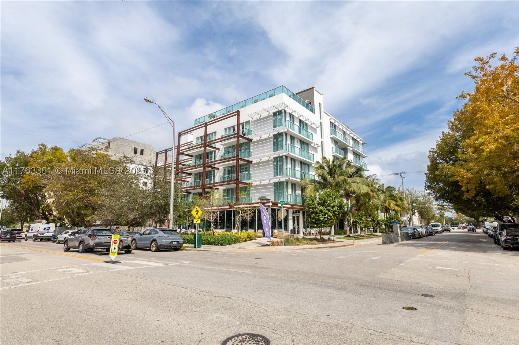 1215 West Ave 203
