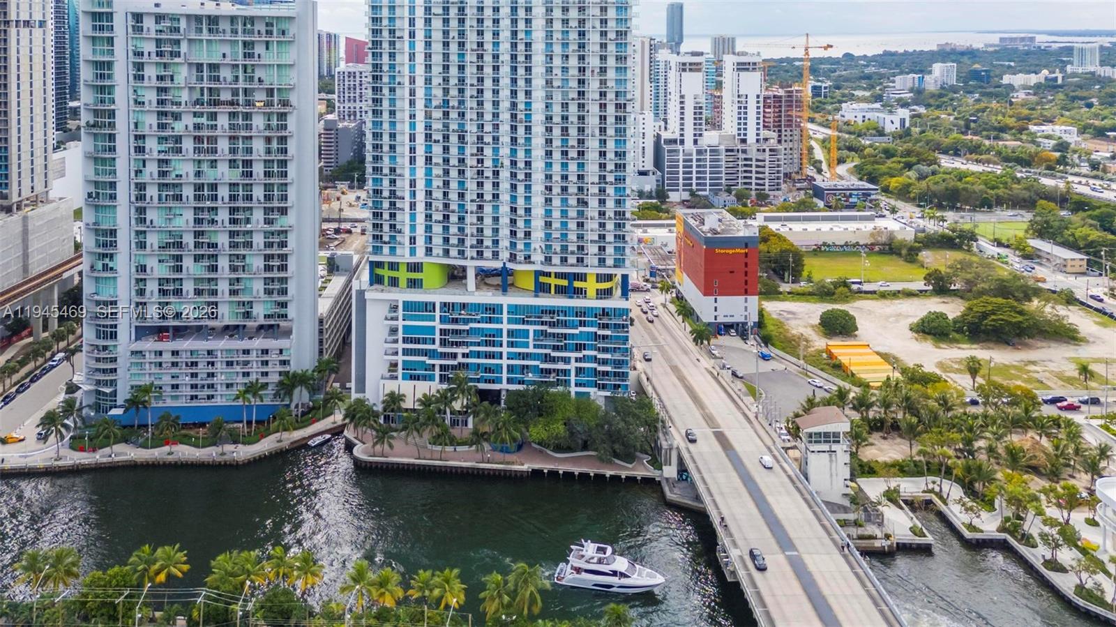 LATITUDE ON THE RIVER CON - Residential