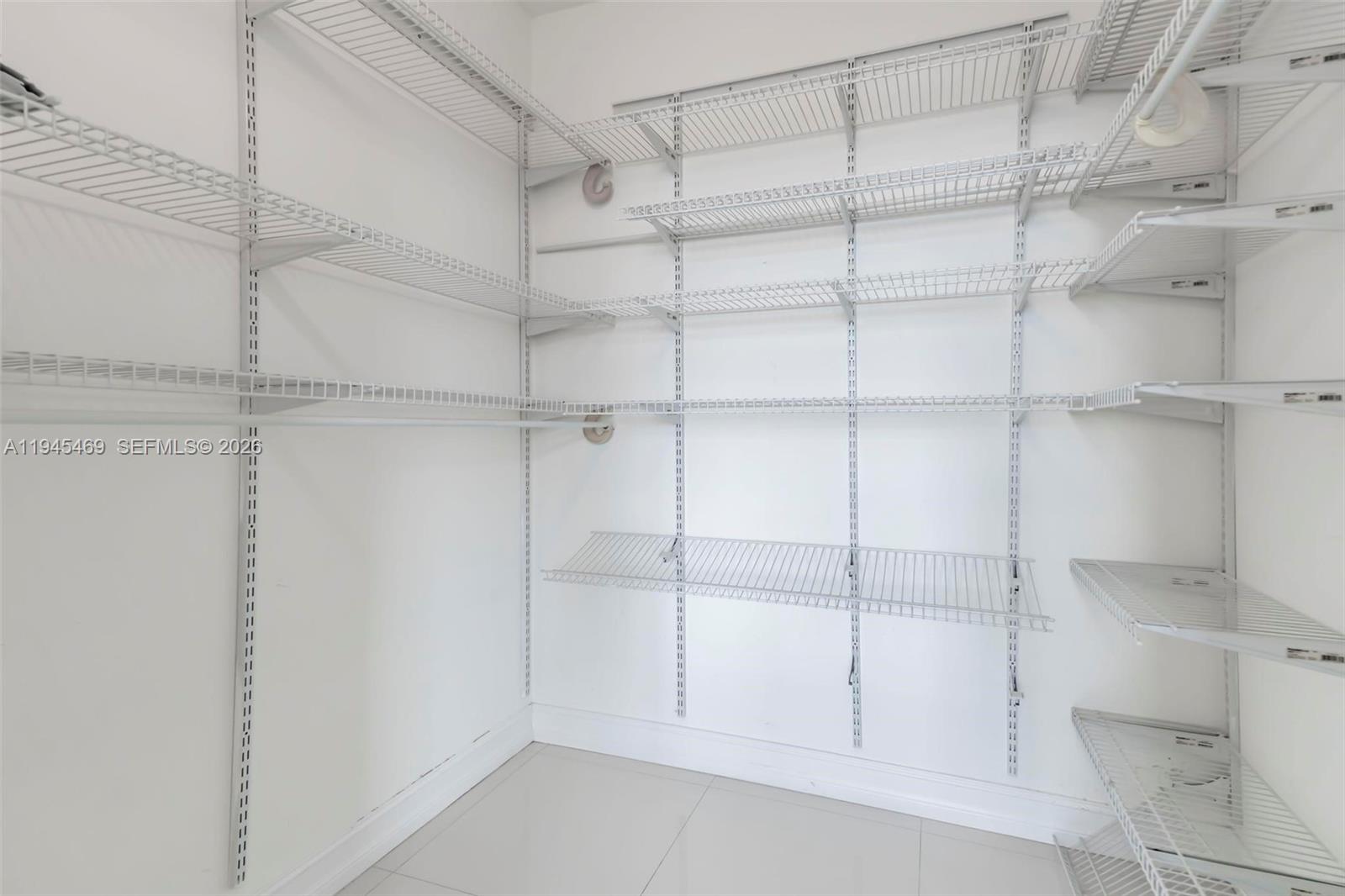 LATITUDE ON THE RIVER CON - Residential