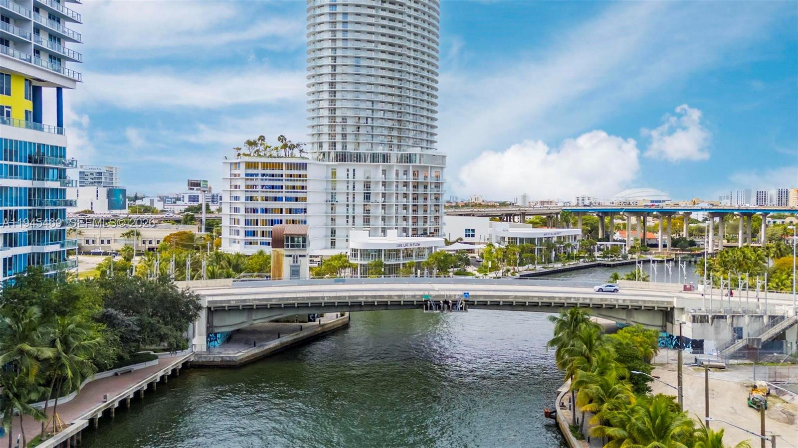 LATITUDE ON THE RIVER CON - Residential