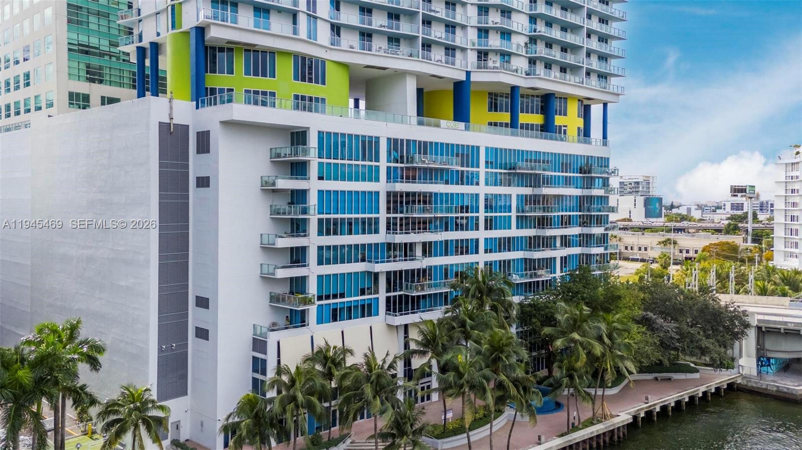 LATITUDE ON THE RIVER CON - Residential