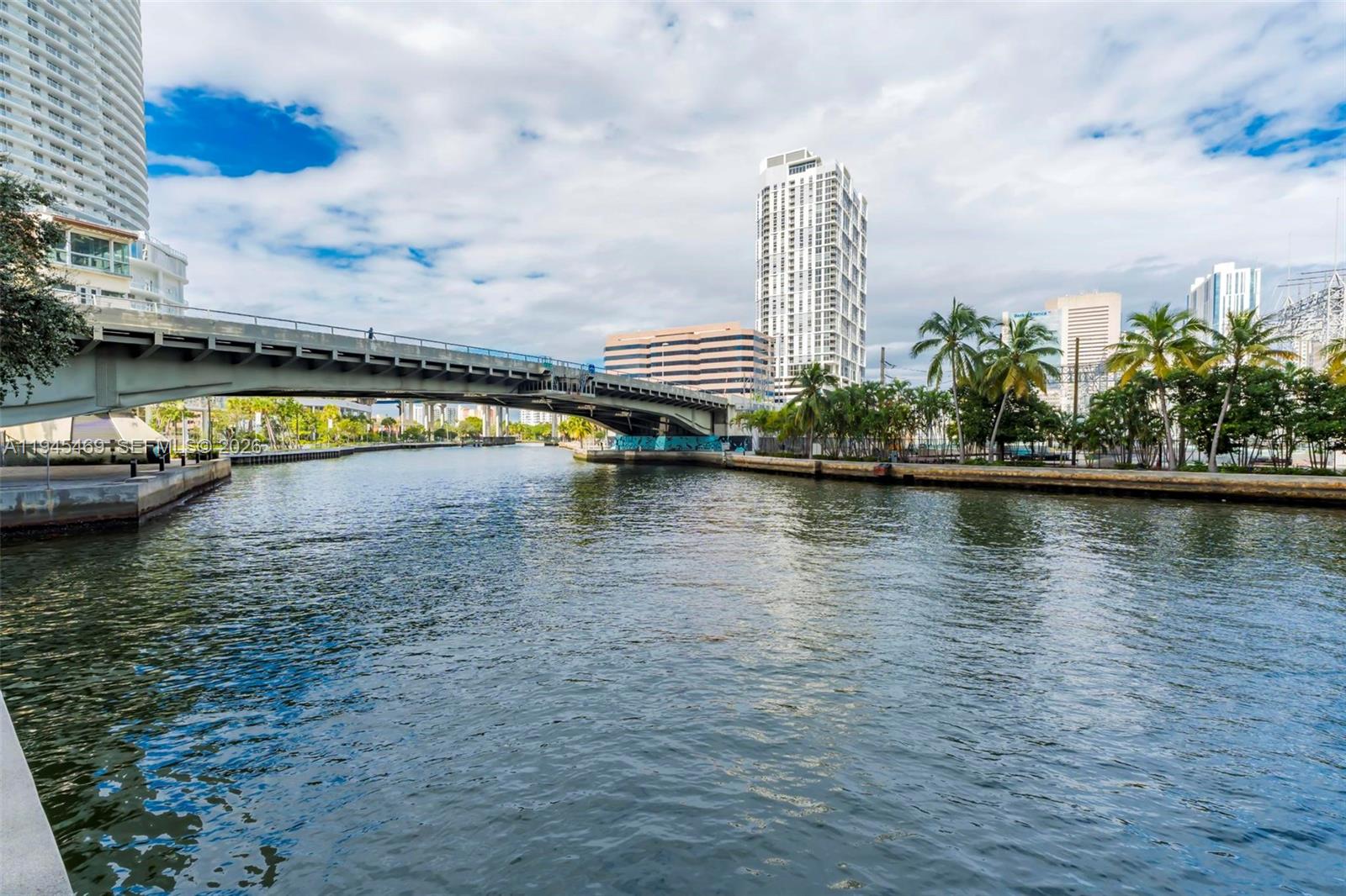 LATITUDE ON THE RIVER CON - Residential