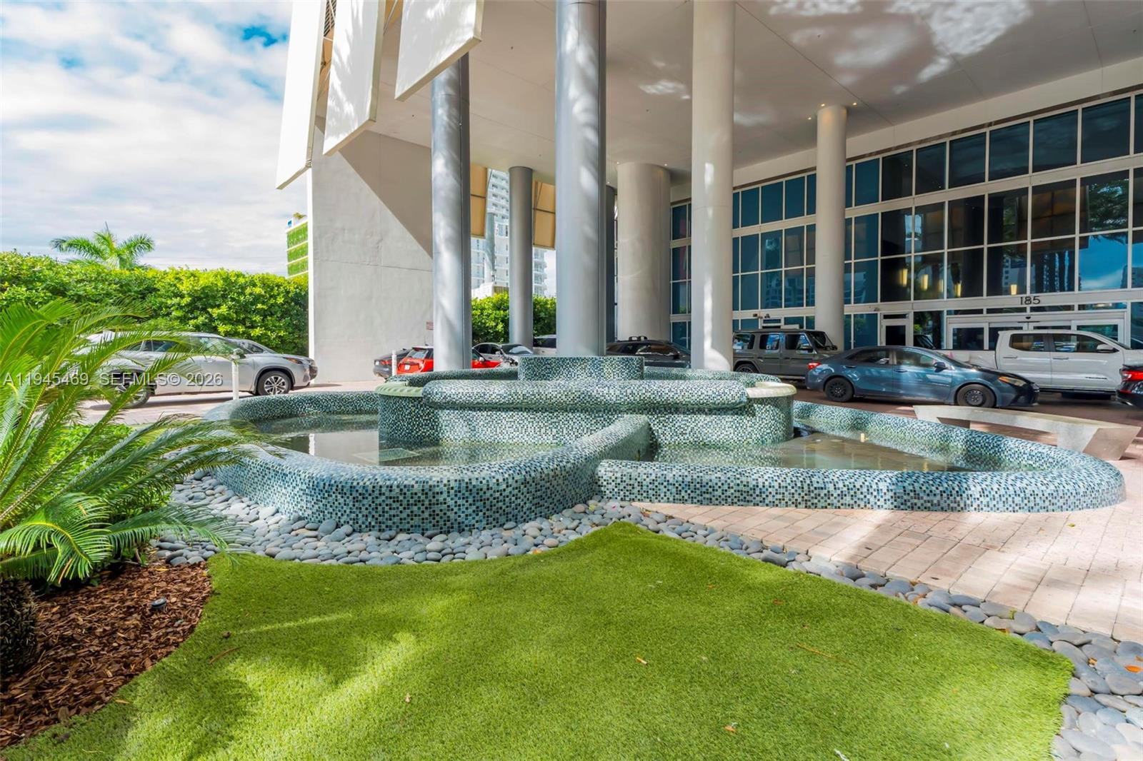 LATITUDE ON THE RIVER CON - Residential