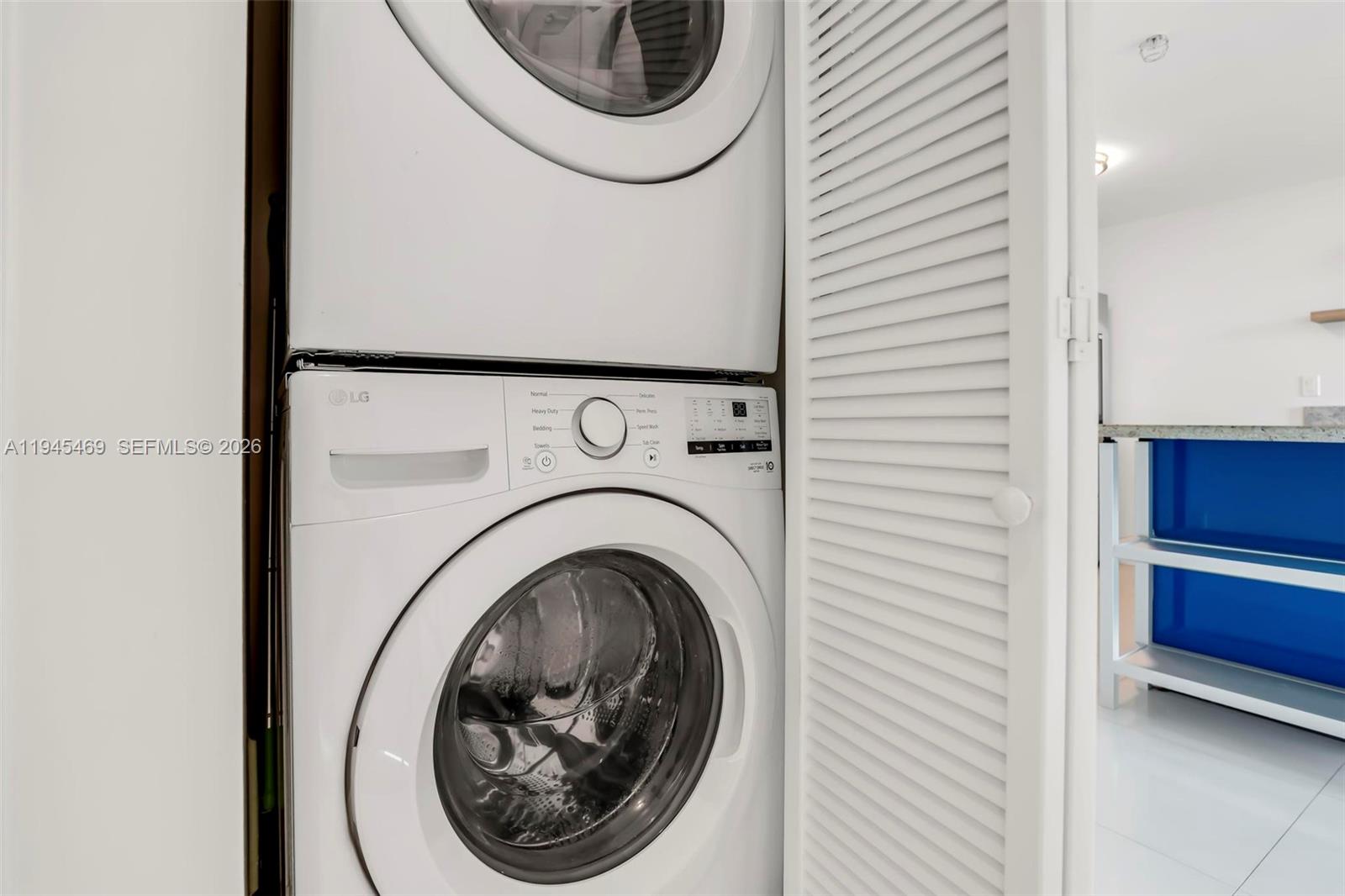 LATITUDE ON THE RIVER CON - Residential