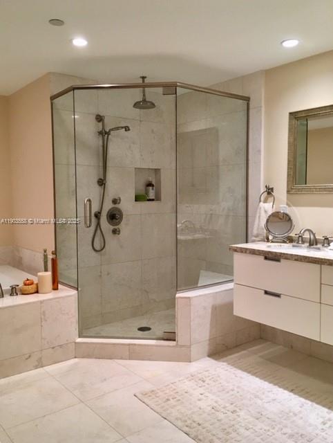 AZURE CONDO - Residential Lease