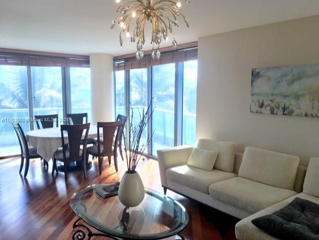 9401 Collins Ave 306