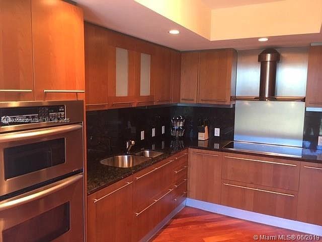 9401 Collins Ave 306