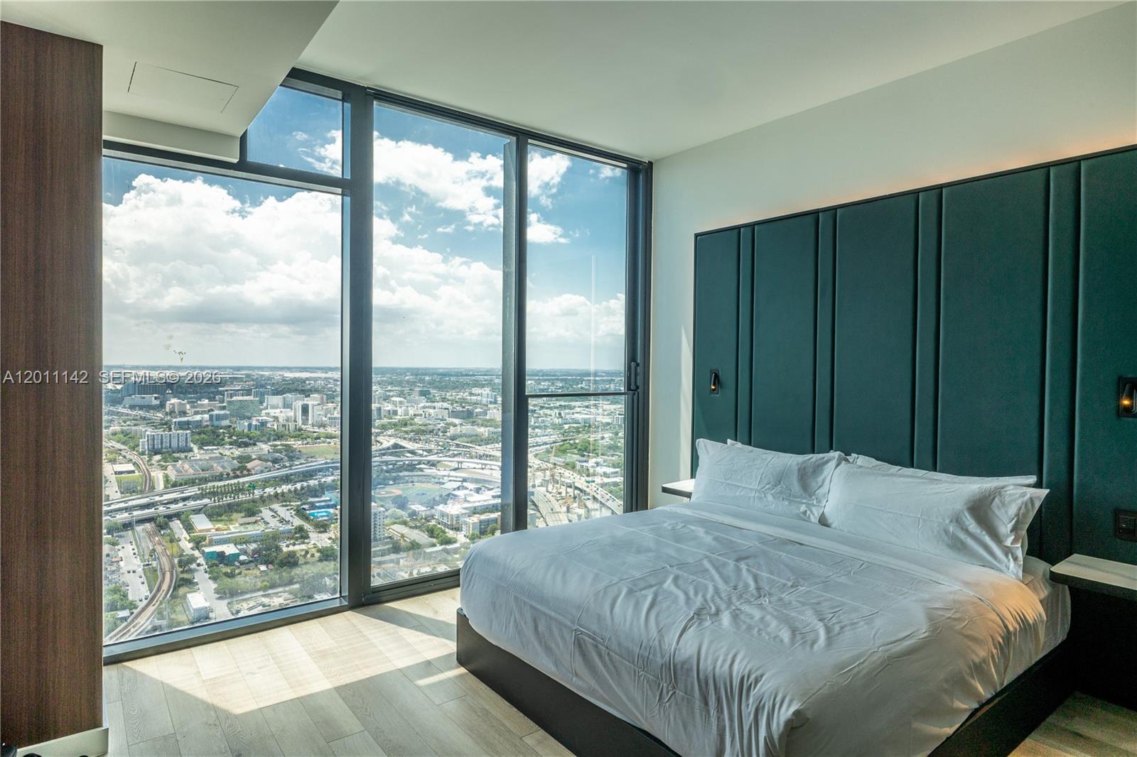 MIAMI NORTH - Residential