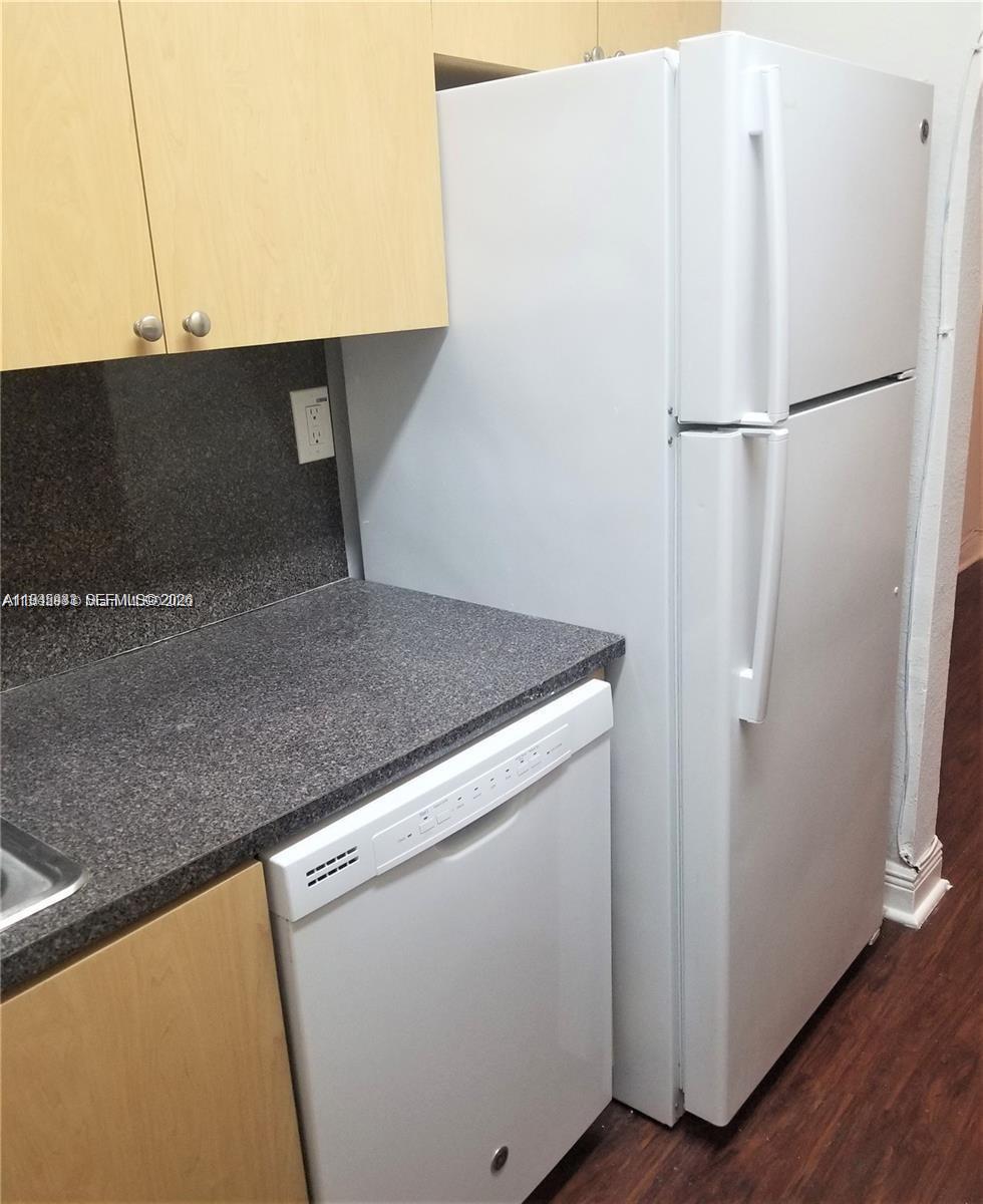 OLAS AZULES CONDO - Residential