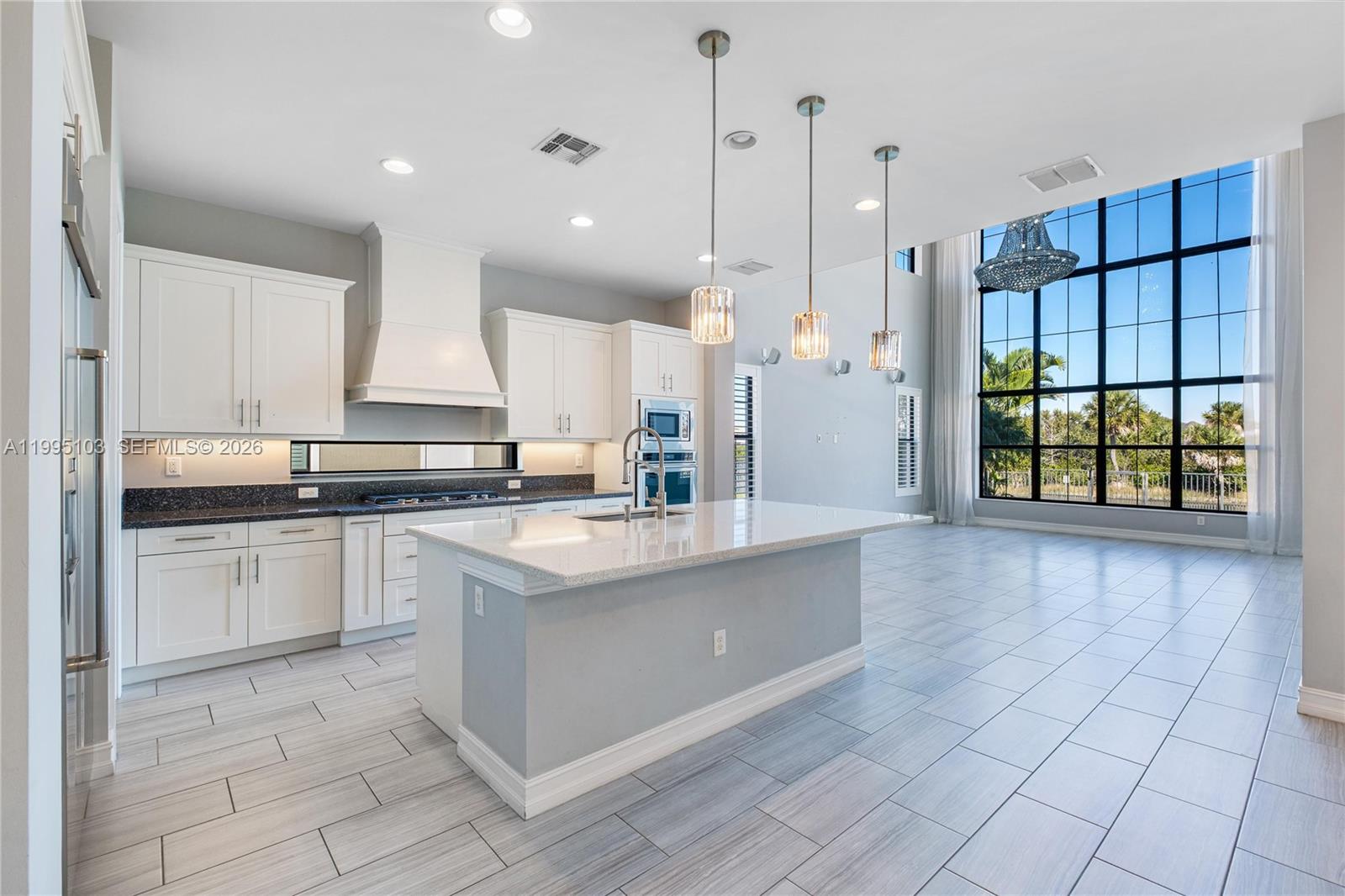 BRUSCHI PROPERTY - Residential