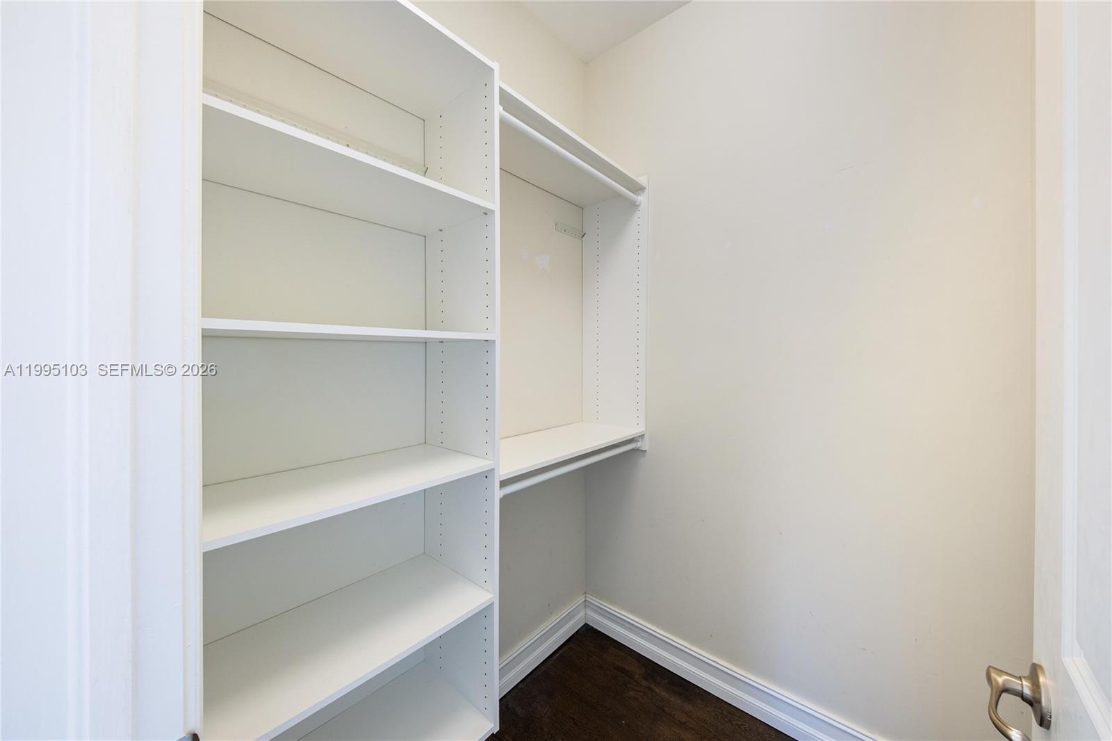 BRUSCHI PROPERTY - Residential