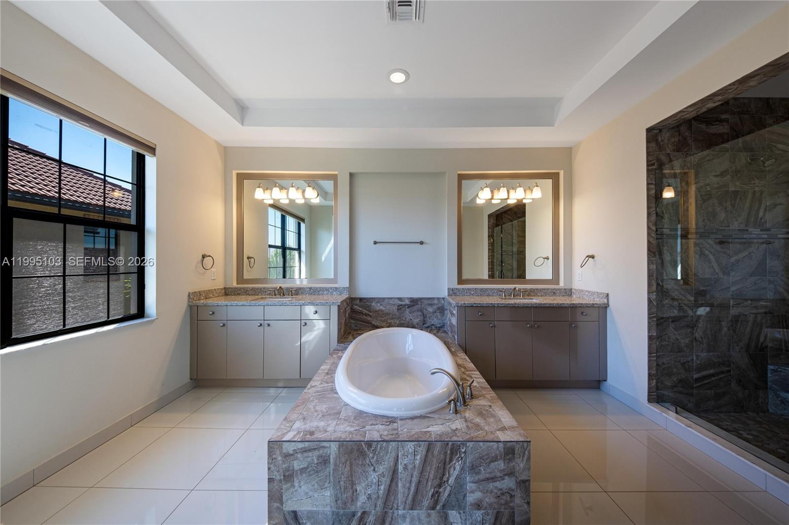 BRUSCHI PROPERTY - Residential