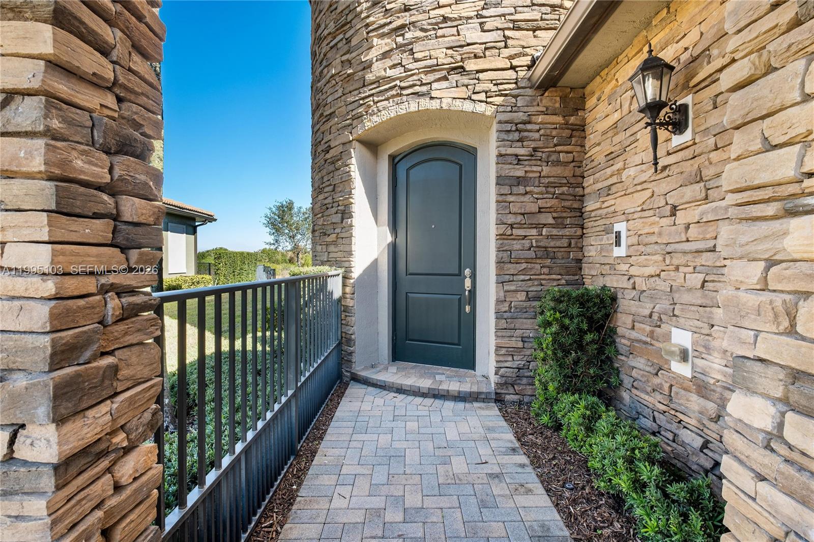 BRUSCHI PROPERTY - Residential